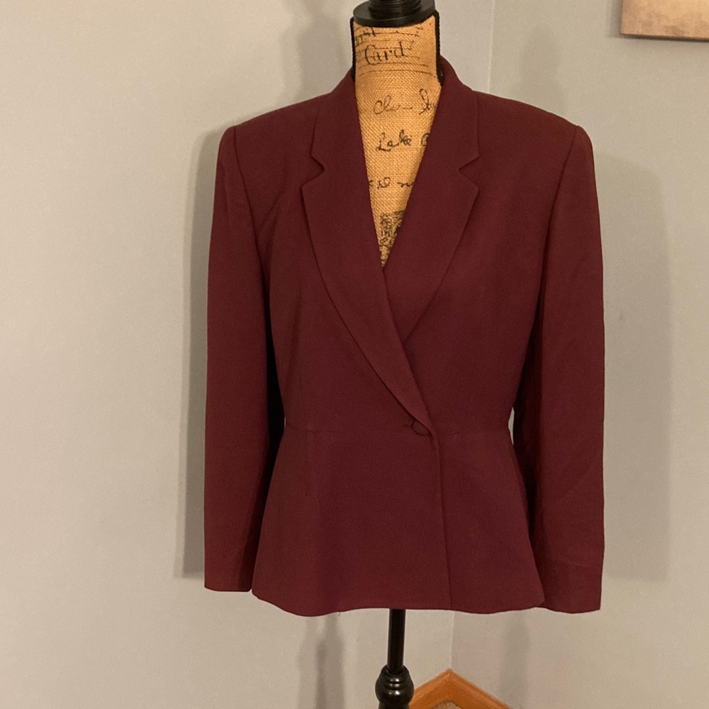 Jones New York Deep Red Suit Jacket Blazer Women Size Medium *No size tag inside
